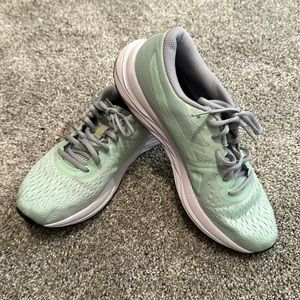 ASICS Women’s Athletic Shoes Mint Green Size 10